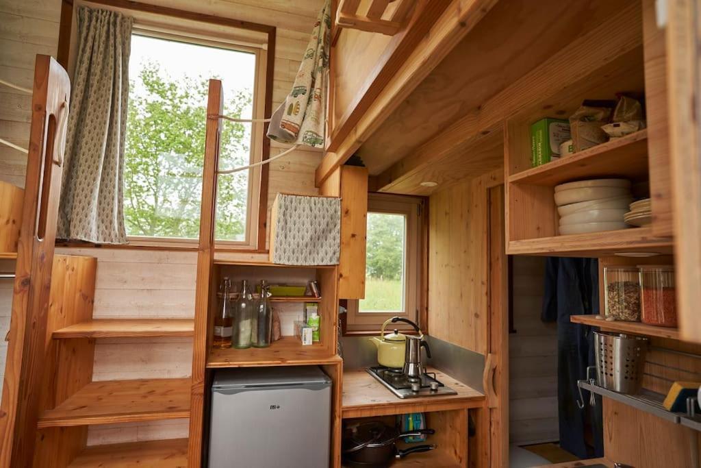 Tiny House Near The Mont-Saint-Michel Villa Ducey-Les Cheris Bagian luar foto